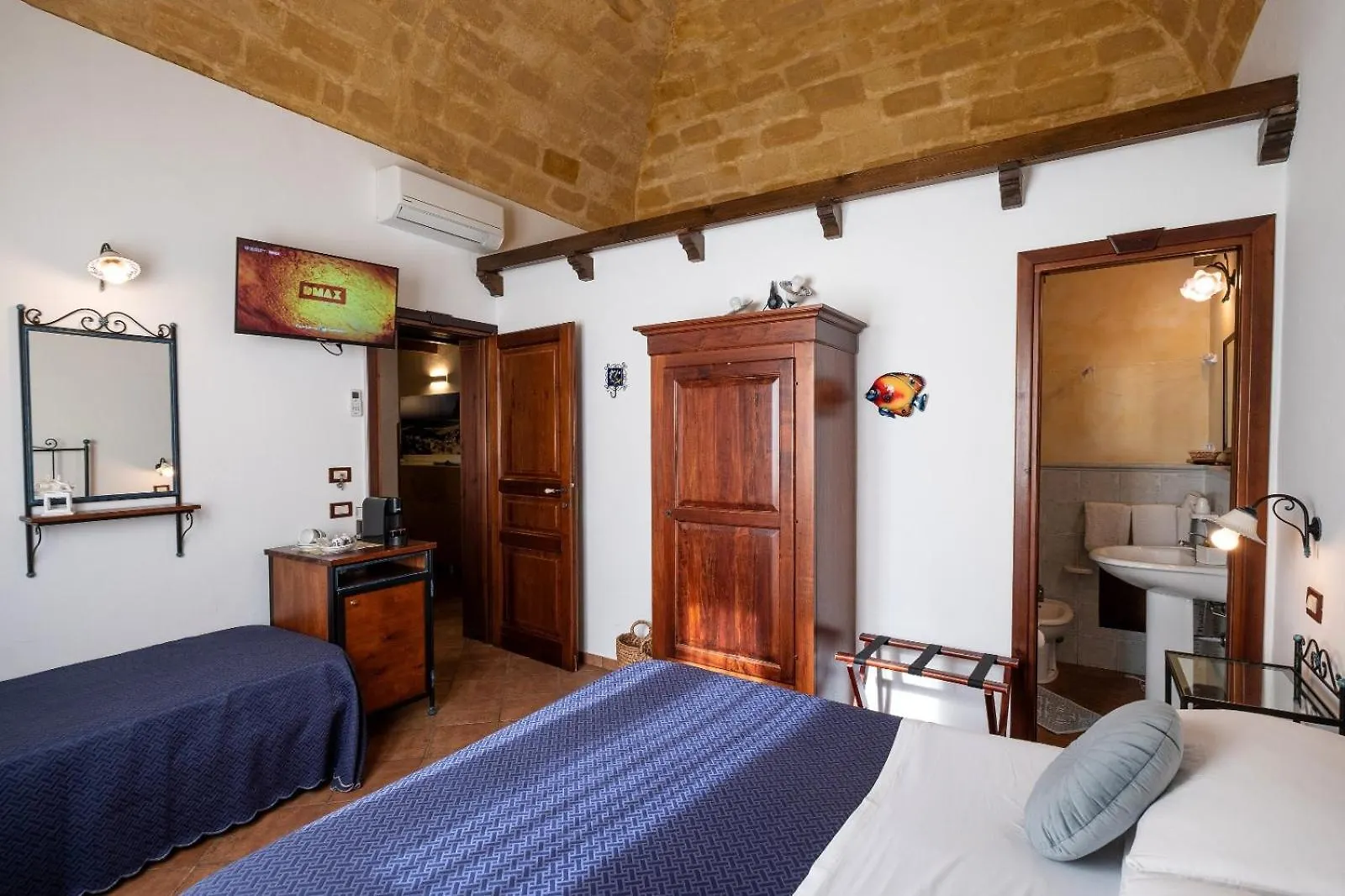 Ai Dammusi Rooms San Vito Lo Capo Bed & Breakfast